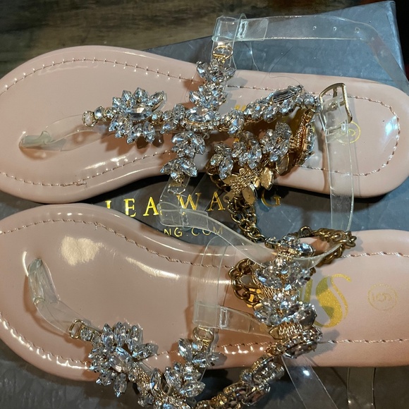 Sandals - Picture 1 of 2